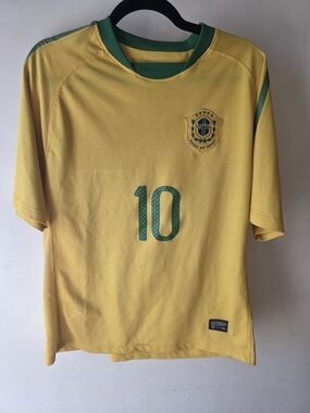 Brazil #10 Kaka Soccer Jersey Yellow Green Futebol Shirt Men’s M 2010 20x29